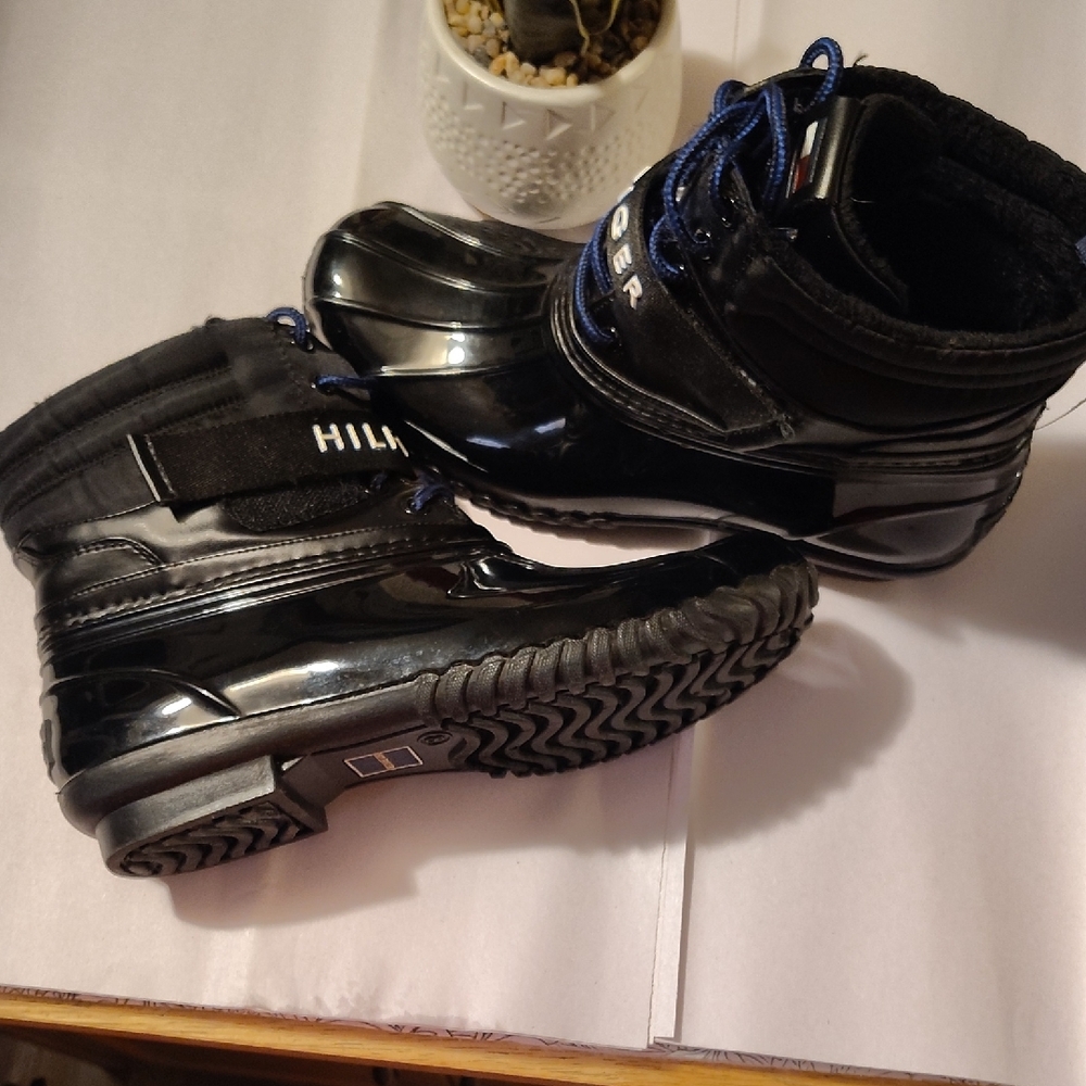 Tommy Hilfiger Black Fur-Lined Boots